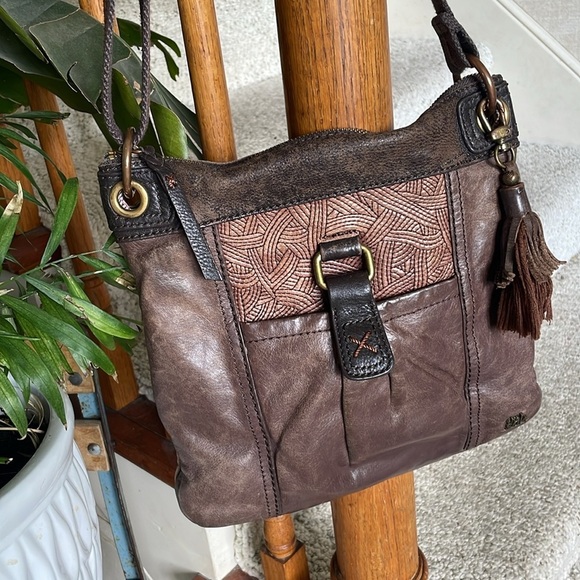 The Sak Genuine Leather Crossbody Bag Beautiful Brown - Picture 2 of 16